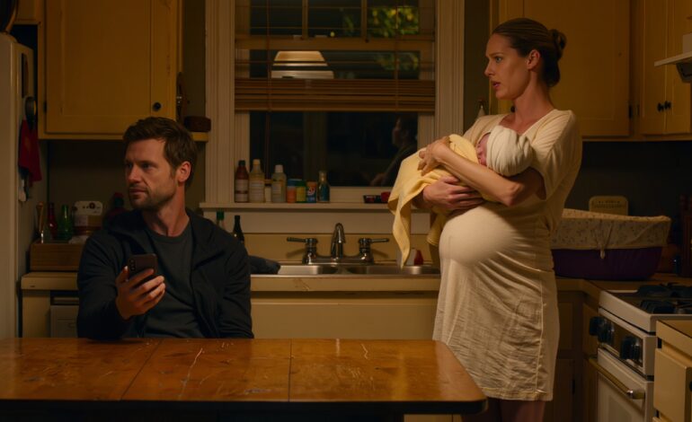 Mój mąż powiedział, że „potrzebuje przestrzeni”, a potem spędził miesiąc w Europie z przyjaciółmi, zostawiając mnie samą z naszym miesięcznym dzieckiem. Kiedy w końcu wrócił, to, co zobaczył, sprawiło, że zamarł: „Nie… Nie… To nie może być prawda”. – Wiadomości