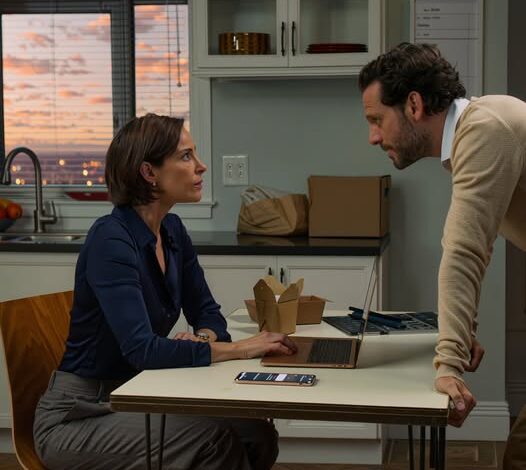 A bátyám 150 ezer dollárt kért a megtakarításaimból. Nemet mondtam, vettem egy egyirányú jegyet külföldre, és új karriert kezdtem. Két órával később apa üzenetet küldött: „Írd le a jelzáloghitelét, vagy ne gyere vissza.” Éjfélre minden elérhető számláját zároltam – reggelig 37 sürgős hívás érkezett. – Hírek